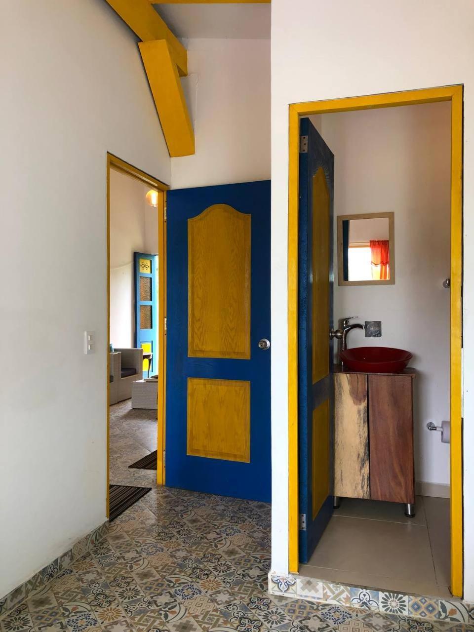 Alegria Hostel Boutique Гуатапе Номер фото